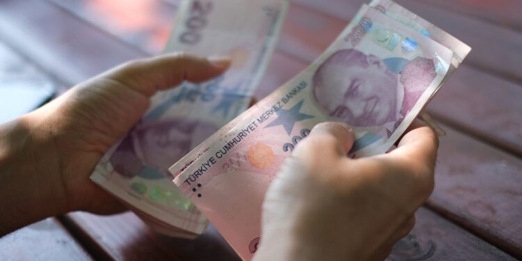 Camel’a zam geldi: Yeni fiyat 175 lira Camel’a zam geldi: Yeni fiyat 175 lira