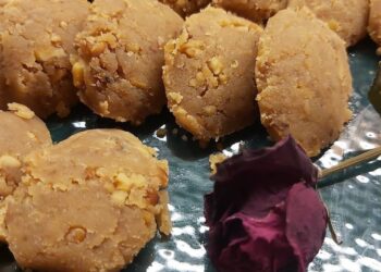 Osmanlı mutfağının vazgeçilmeziydi. Un helvasını aşçılar bakın aslında nasıl yapıyor