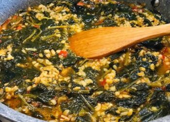 Ispanak böyle pişirilirse zehirlemiyor ve çok daha iyi pişiyor! Şeflerin pişirme yöntemi