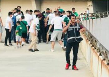 Bursaspor eski başkanı heyecana dayanamadı. Stadın önünde kalp krizi geçirdi