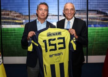 Ali Koç 153 sayılık formayı müzeye kaldırdı