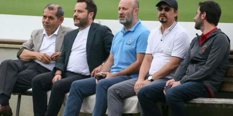 Dursun Özbek çaresiz kaldı. Kabul etti