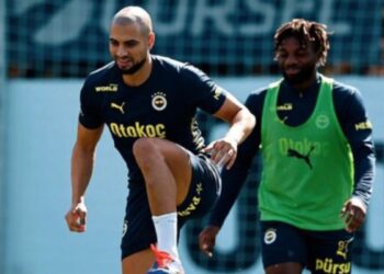 Amrabat Mourinho’yu güldürdü!