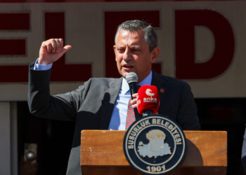 Özgür Özel’den HÜDA-PAR’a: Mikrop, mikroptur!