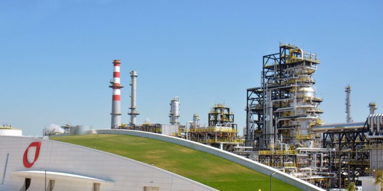 Koç Holding’in en büyük şirketi bir ilki gerçekleştirdi