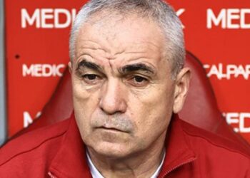 Rıza Çalımbay Emre Mor’u açıkladı