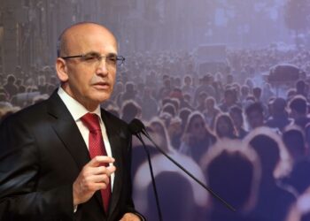 Asgari ücretliye ‘hayırlı olsun’ dedi ve duyurdu: 2025 asgari ücret 20 bin TL olacak