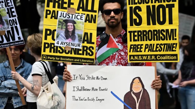 ABD’de yüzlerce kişi Ayşenur Ezgi Eygi için bir araya geldi