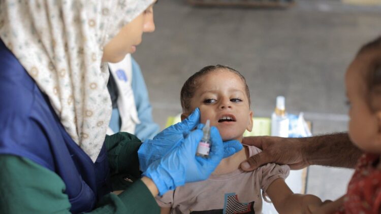 BM: Gazze’de 560 binden fazla çocuk aşılandı