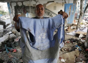 İsrail BM okuluna saldırdı: 6 BM personeli öldü