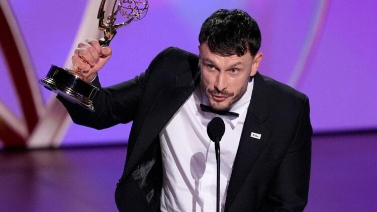 76. Emmy Ödülleri sahiplerini buldu: Komedi dalında büyük sürpriz 76. Emmy Ödülleri sahiplerini buldu: Komedi dalında büyük sürpriz