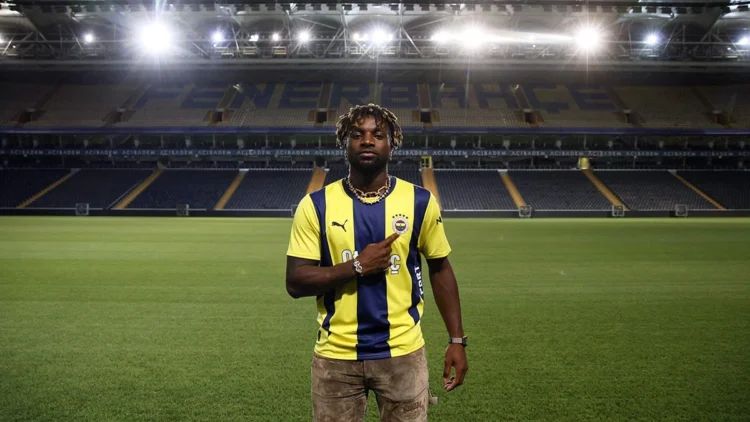 Allan Saint Maximin’in sağlık durumundaki detay belli oldu. Stadı sekerek terk etmişti