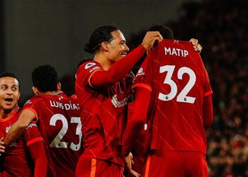 Mourinho fikir değiştirdi.Fenerbahçe Liverpool’un dev stoperini bitiriyor!