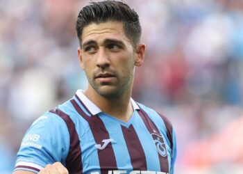 Anastasios Bakasetas: Yunan Futbolunun Parlayan Yıldızı