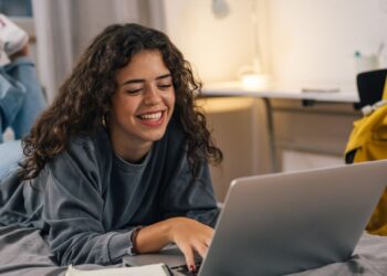 KYK Yurt ve Burs Başvuruları Başladı: Öğrenciler İçin Kritik Tarihler