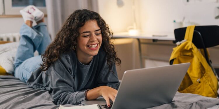 KYK Yurt ve Burs Başvuruları Başladı: Öğrenciler İçin Kritik Tarihler KYK Yurt ve Burs Başvuruları Başladı: Öğrenciler İçin Kritik Tarihler